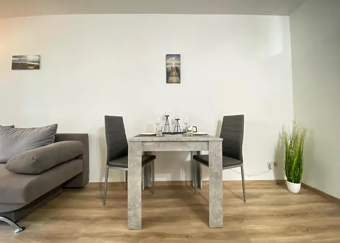 Wohlfuehl-apartment Mit Kostenfreier Tiefgarage, Wifi & Terrasse *