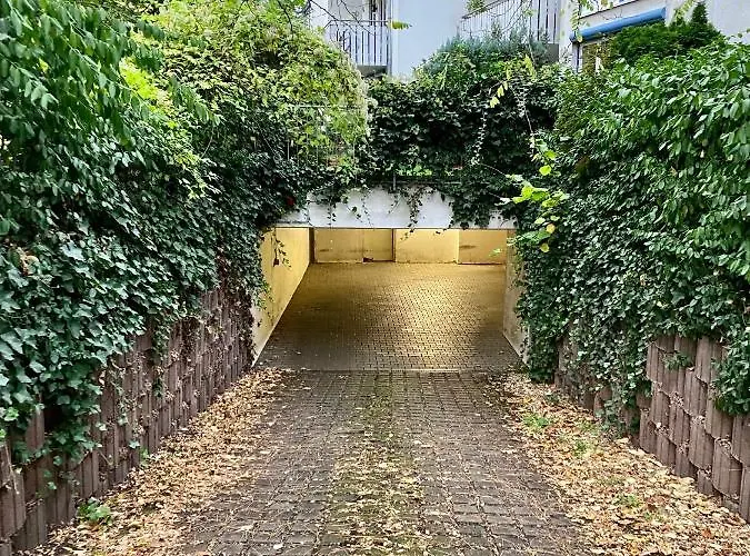 Апартаменты Wohlfuehl-apartment Mit Kostenfreier Tiefgarage, Wifi & Terrasse Лейпциг