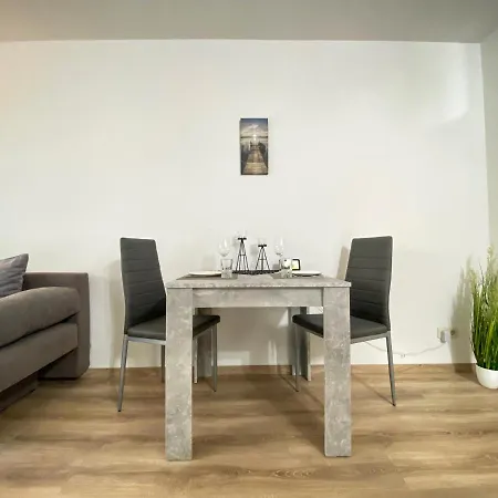 Wohlfühl-apartment Mit Kostenfreier Tiefgarage, Wifi&terrasse *